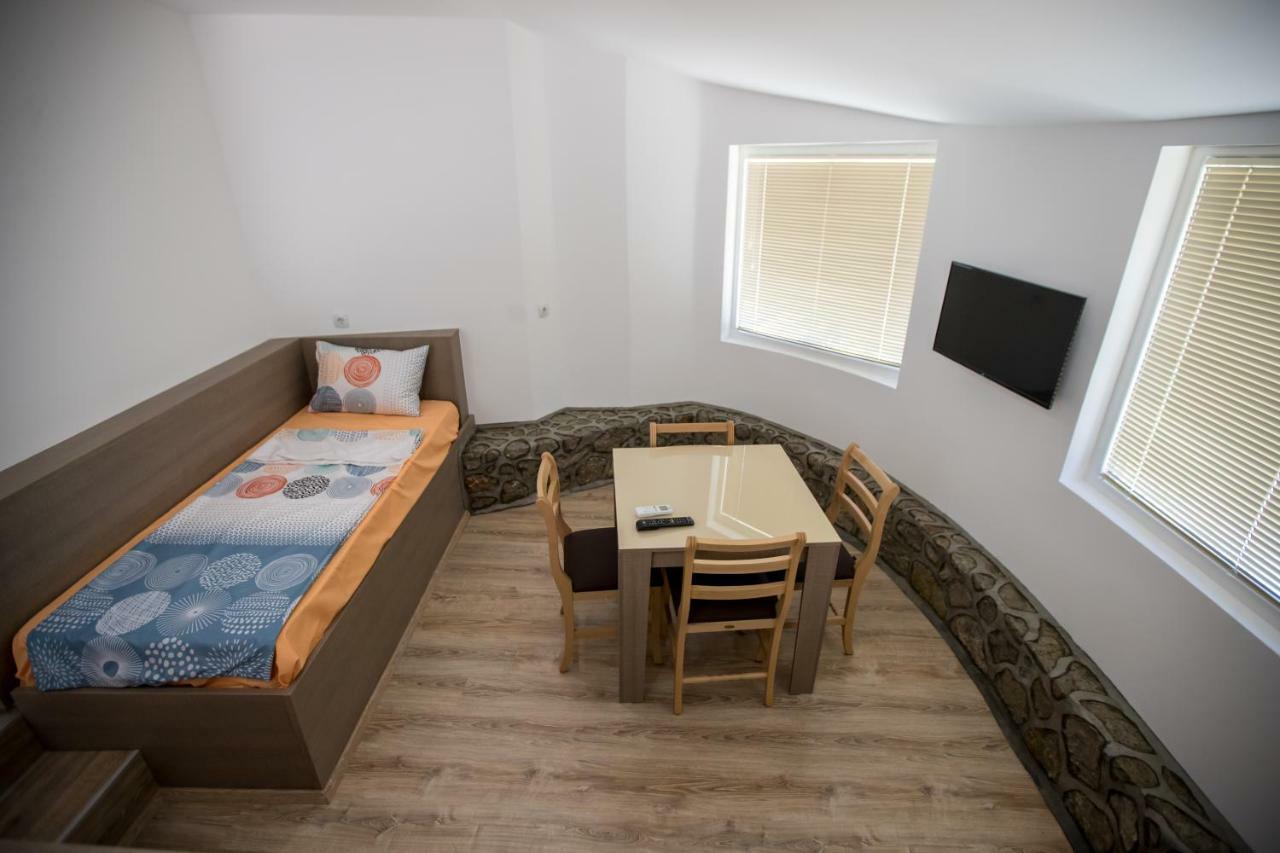 View Topia Apartments Ohrid Eksteriør billede